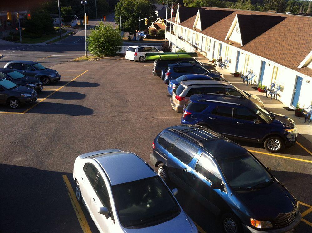 Rainbow Inn Huntsville Extérieur photo