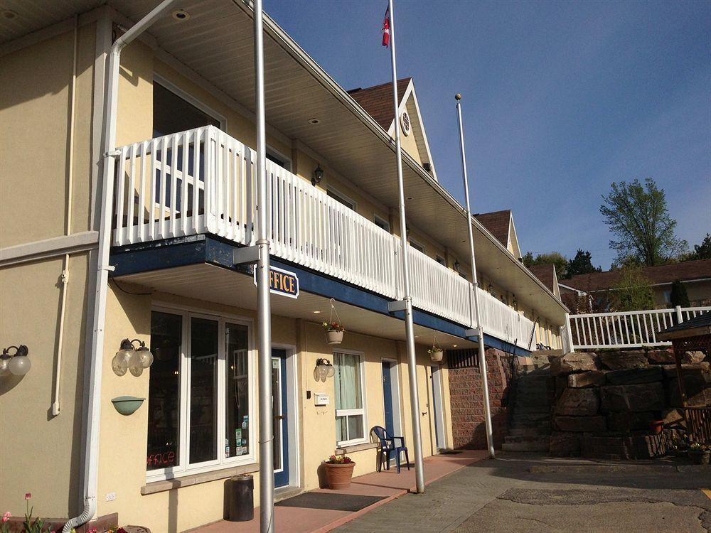 Rainbow Inn Huntsville Extérieur photo
