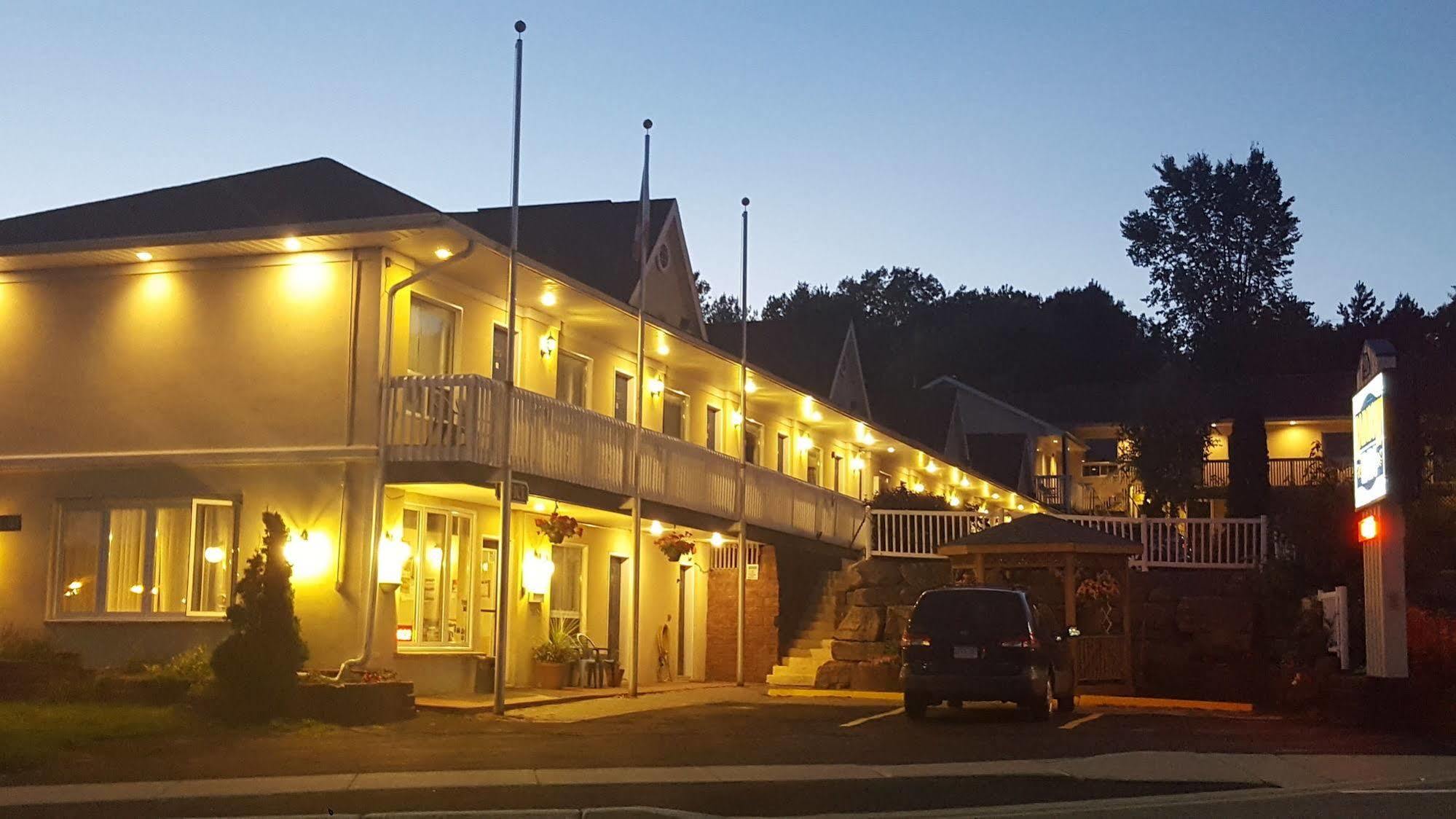 Rainbow Inn Huntsville Extérieur photo